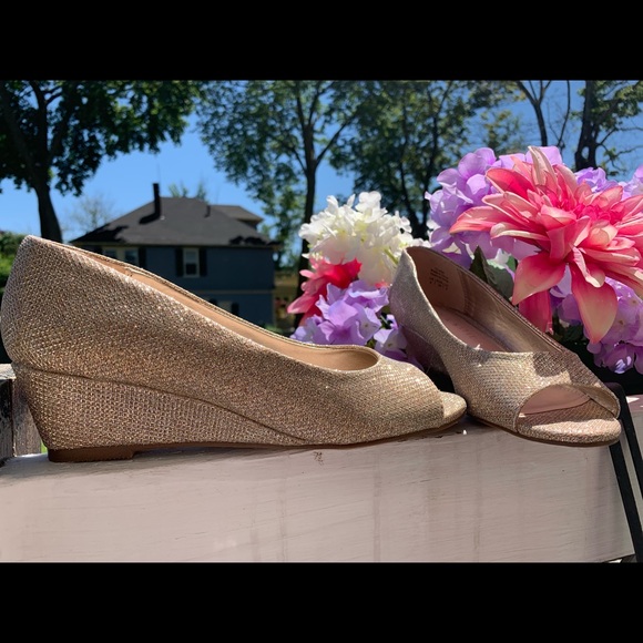 ☀️ BRAND NEW ☀️Kelly and Katie Wedges - Picture 3 of 6